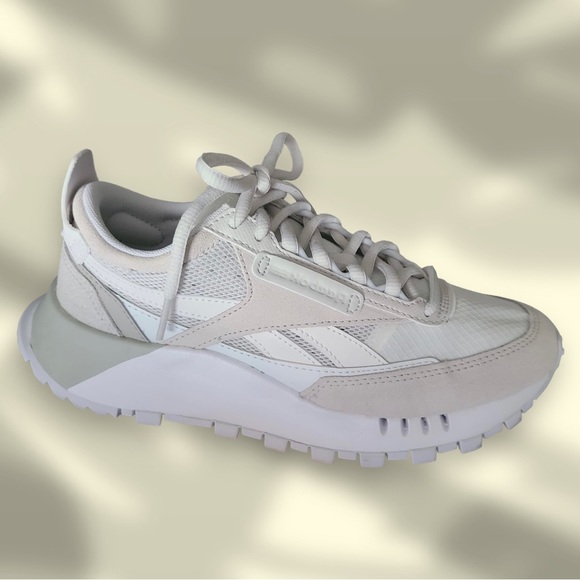 Reebok Classic Leather Legacy 'White Skull Grey' Sneakers MENS 4.5/WMNS 6 - Picture 1 of 1